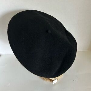 Classic Black Virgin Wool Beret Kangol  Vintage 1950’s